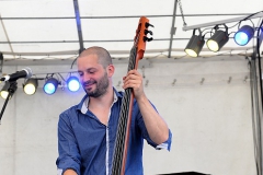 der-bass